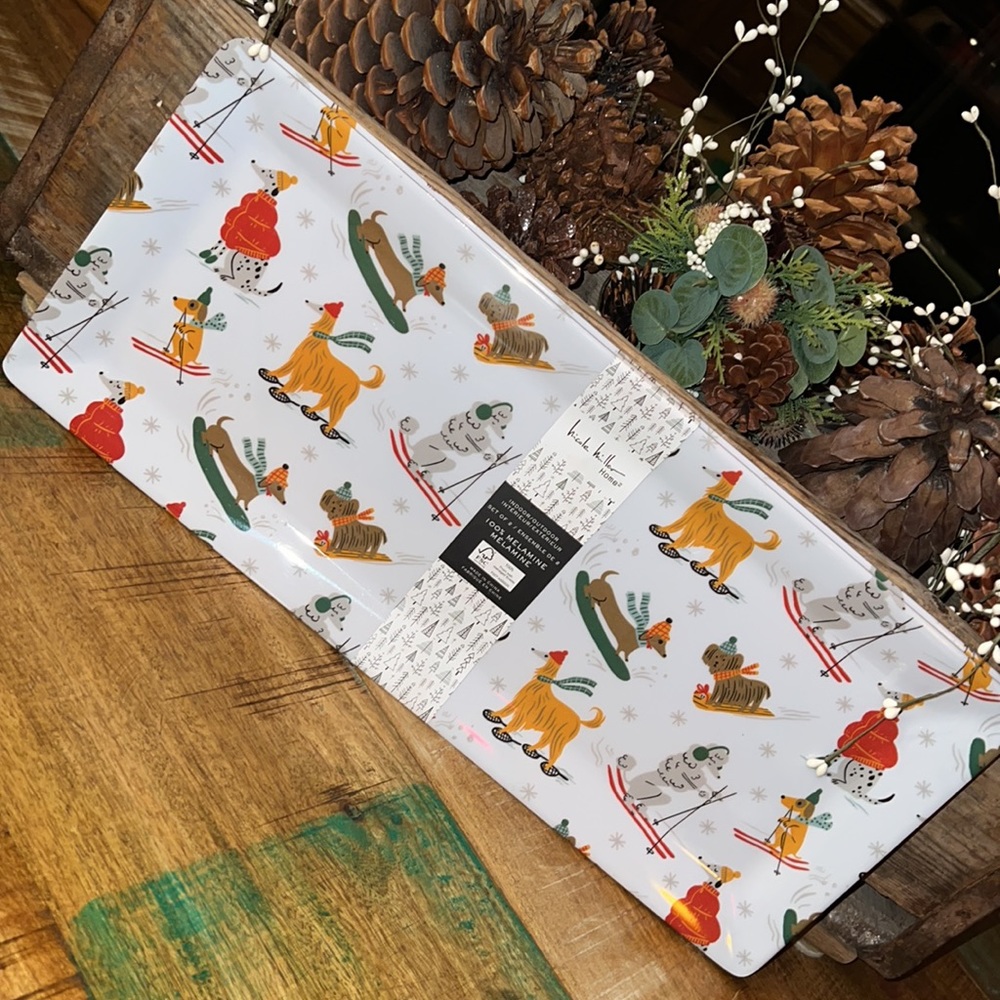 Nicole Miller Home Indoor Outdoor winter dogs serving trays. Set of 2. NWT